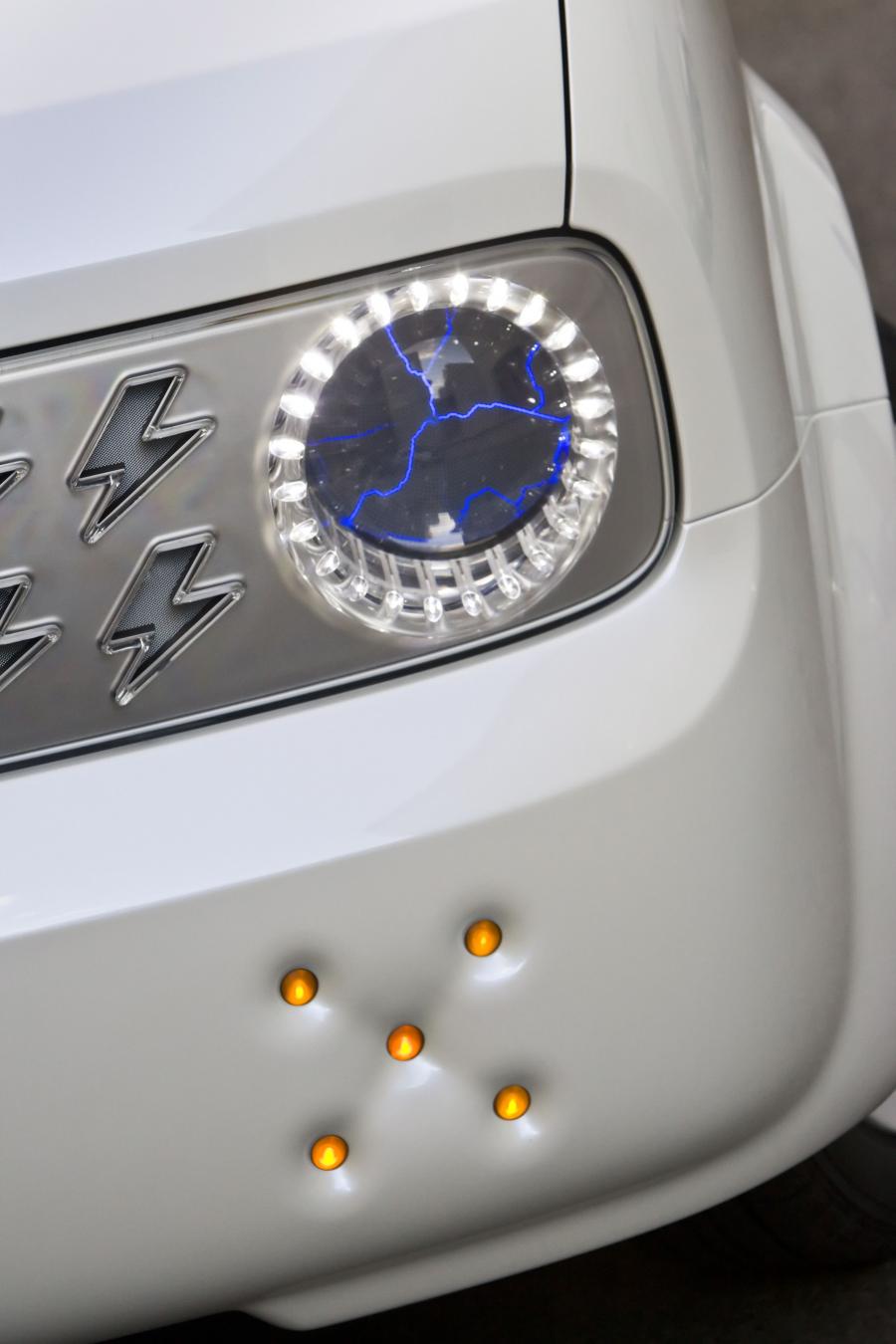 Детали экстерьера Nissan Denki Cube Concept 2008 года  (фото 34 из 36)